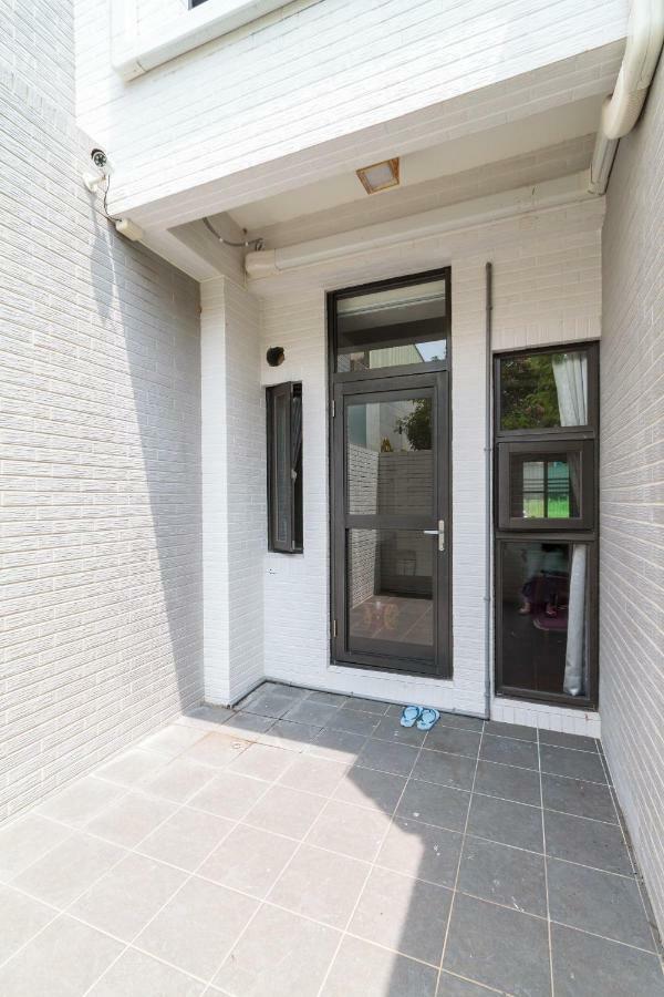 Exctic Homestay Tainan Exterior foto